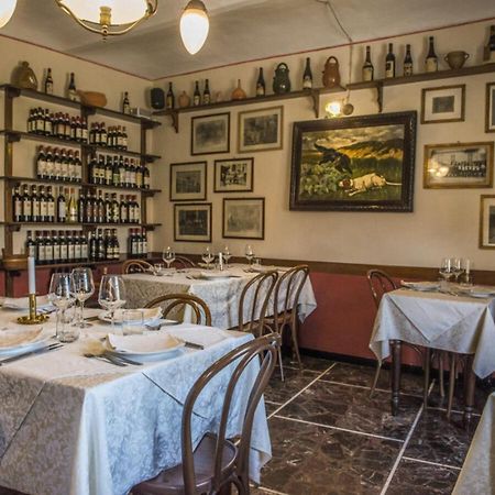 Albergo Ristorante Garibaldi Cisterna dʼAsti Buitenkant foto