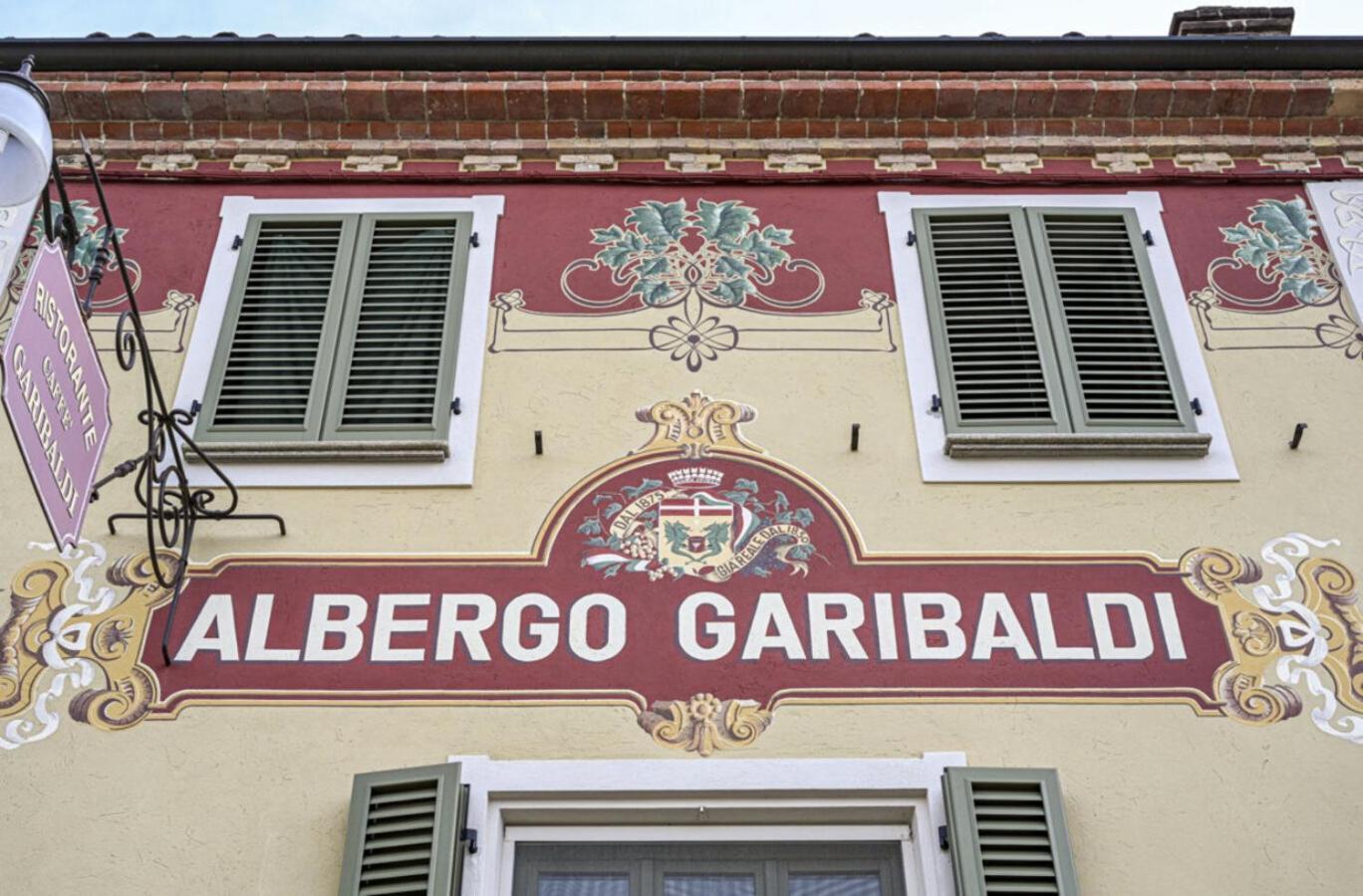 Albergo Ristorante Garibaldi Cisterna dʼAsti Buitenkant foto