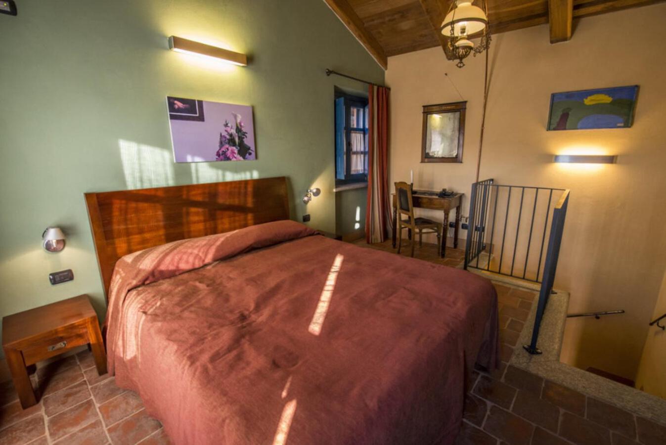 Albergo Ristorante Garibaldi Cisterna dʼAsti Buitenkant foto