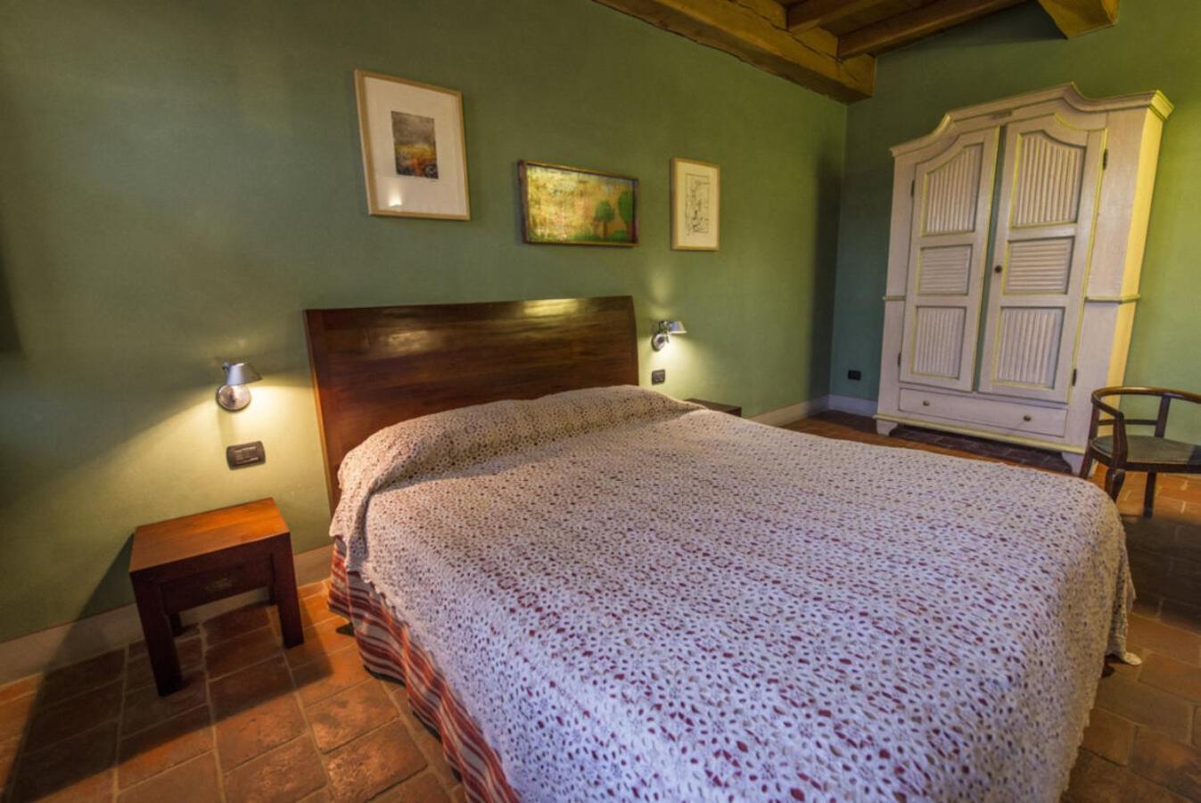 Albergo Ristorante Garibaldi Cisterna dʼAsti Buitenkant foto