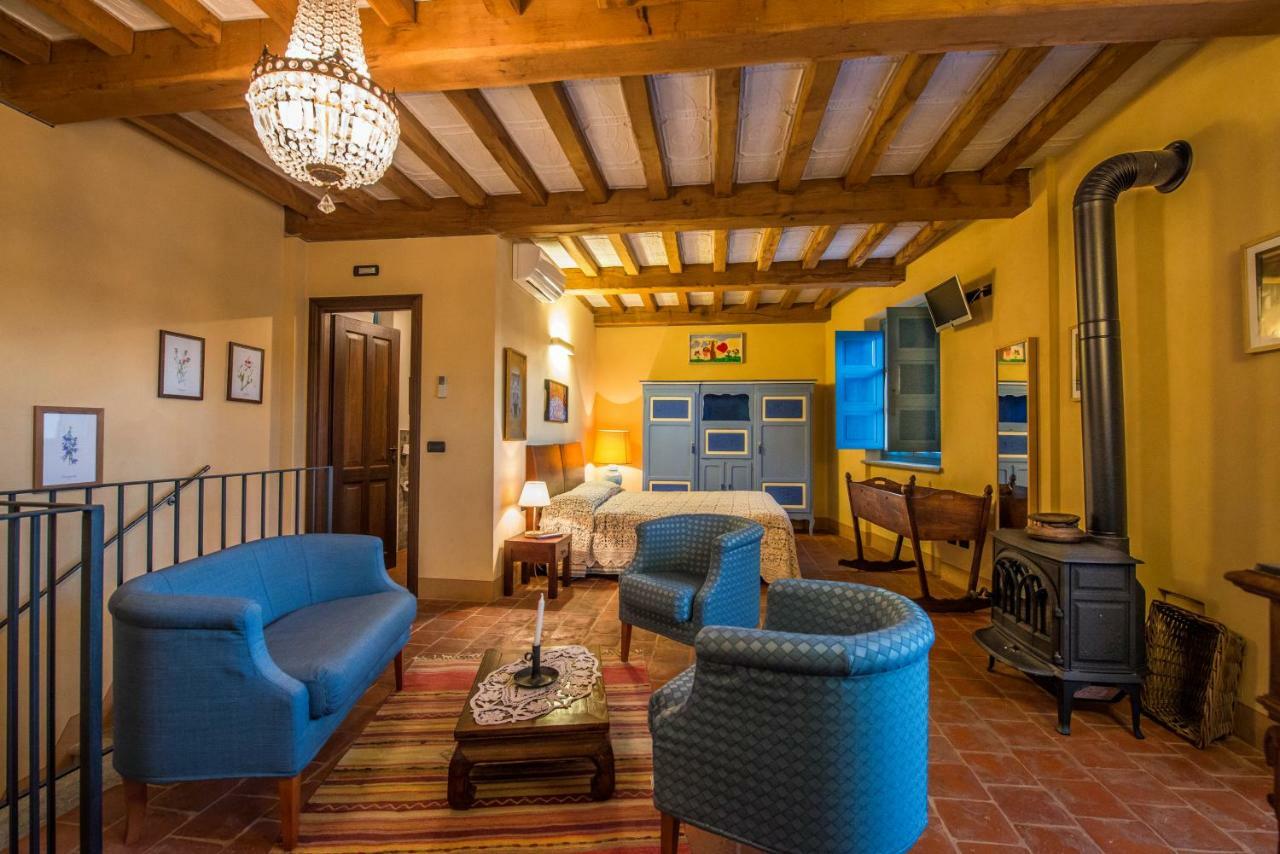 Albergo Ristorante Garibaldi Cisterna dʼAsti Buitenkant foto