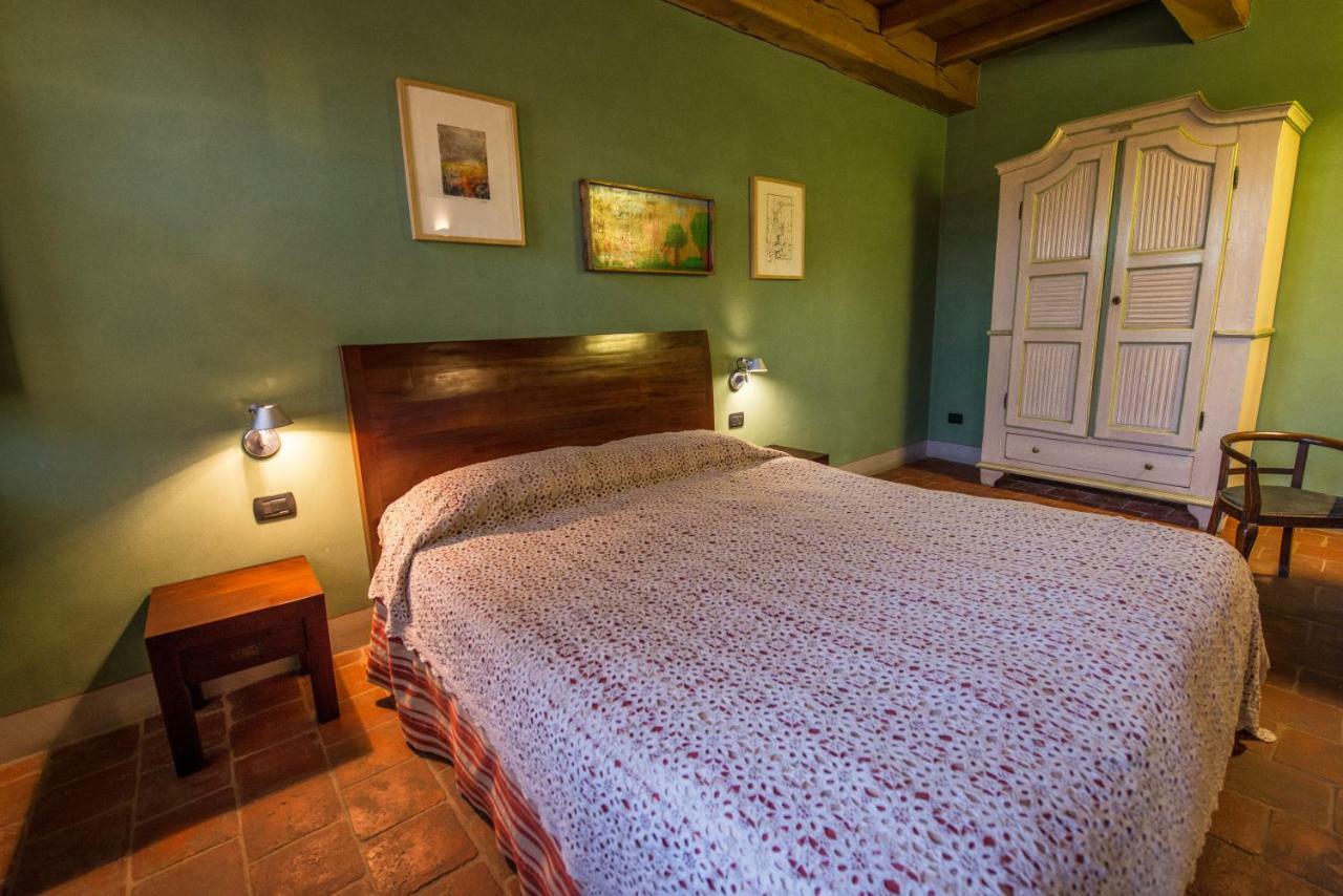 Albergo Ristorante Garibaldi Cisterna dʼAsti Buitenkant foto