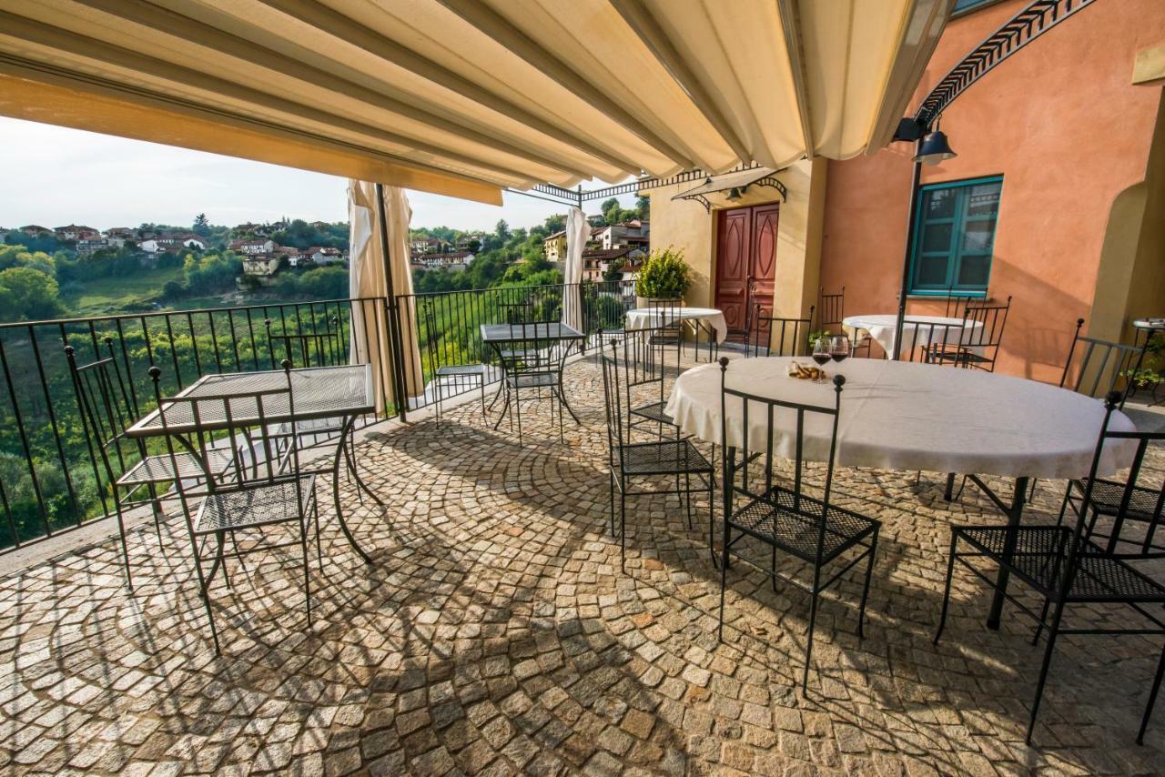 Albergo Ristorante Garibaldi Cisterna dʼAsti Buitenkant foto