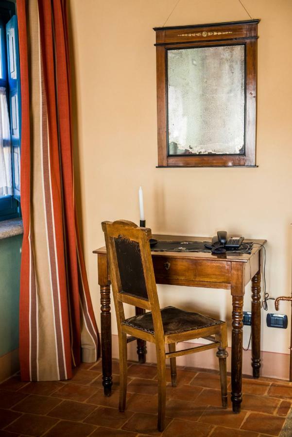 Albergo Ristorante Garibaldi Cisterna dʼAsti Buitenkant foto